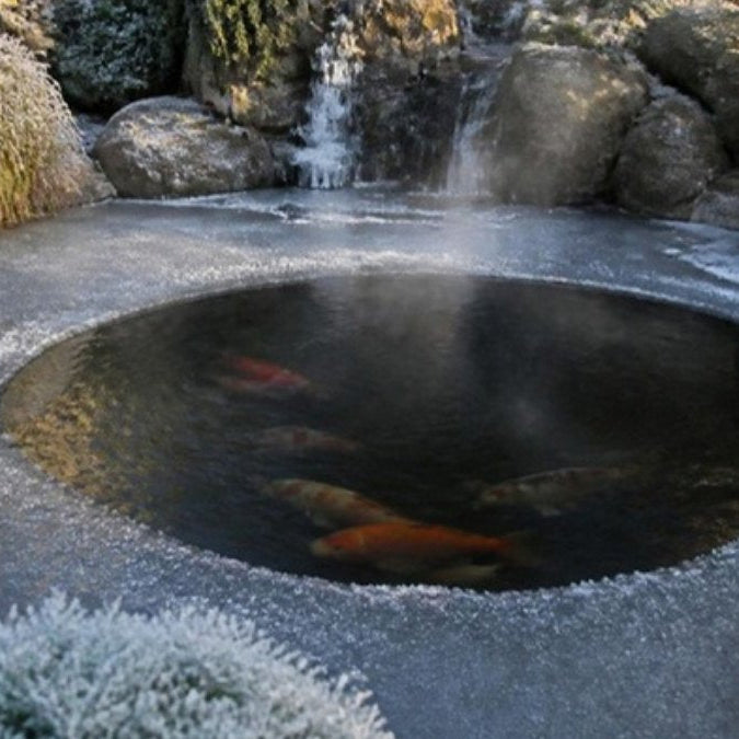 Chauffer son bassin en hiver : ouverture maintenue dans la glace – Foudebassin