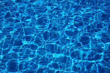 The right way to maintain a polyester swimming pool