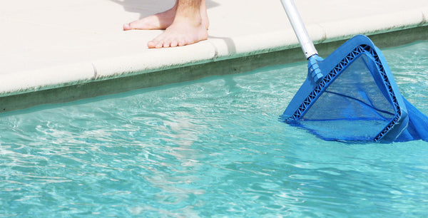 How to choose a landing net for swimming pool?