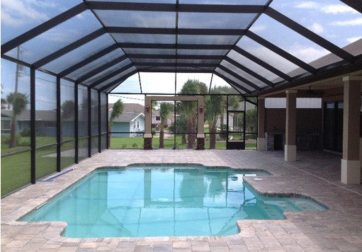 Treatment of a polyester swimming pool