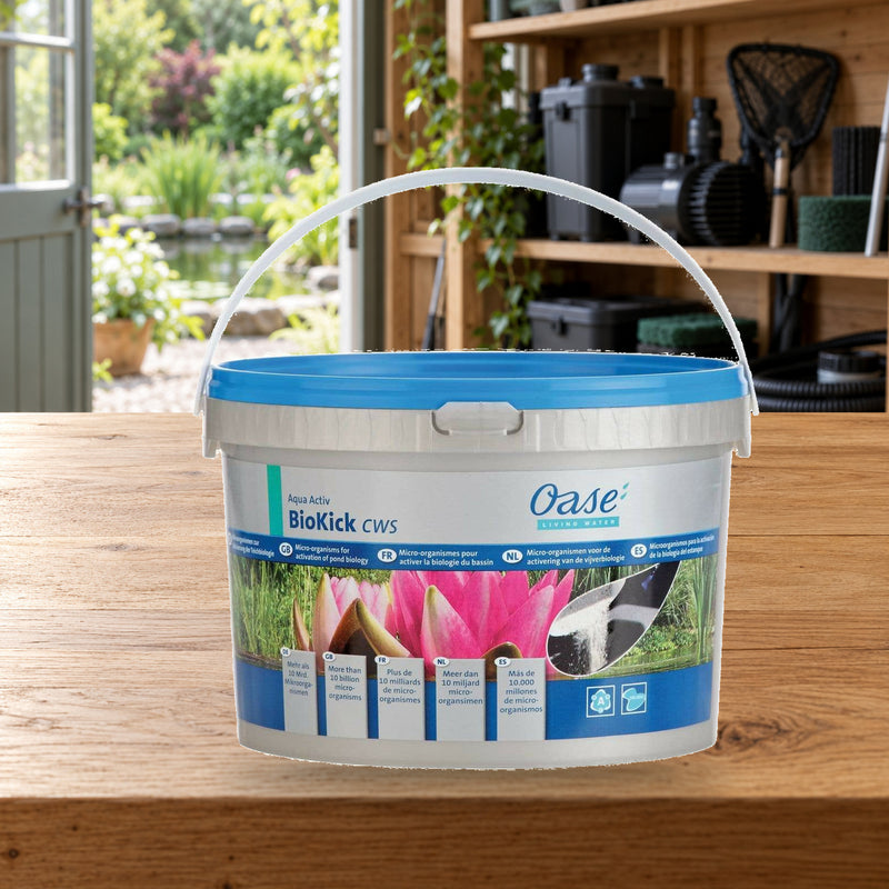 Mise en scène illustrative — AquaActiv BioKick 2L pour 100.000litres