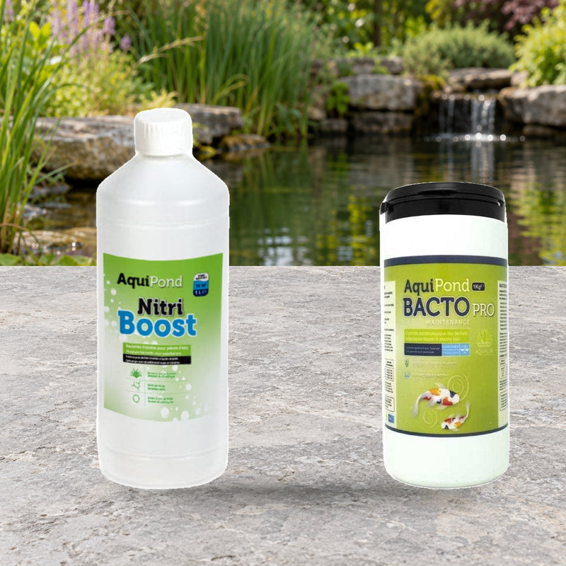 Mise en scène illustrative — Aquipond Starter Pack (Nitriboost & Bacto Maintenance) — Deux produits du pack, conditionnements indiqués sur les étiquettes