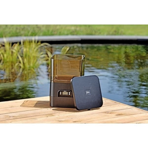 Fluidra Automatic Fish Feeder 8 ltr + panneau solaire + pile 8717605133997 SK677