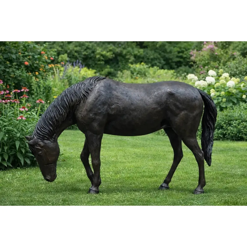 Cheval avec la tête baissée — B1155R