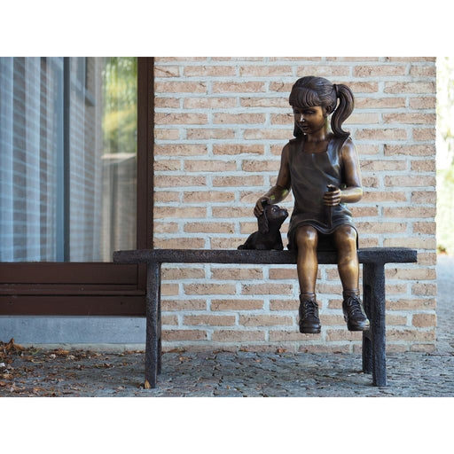 Fille Sur Banc — B1381