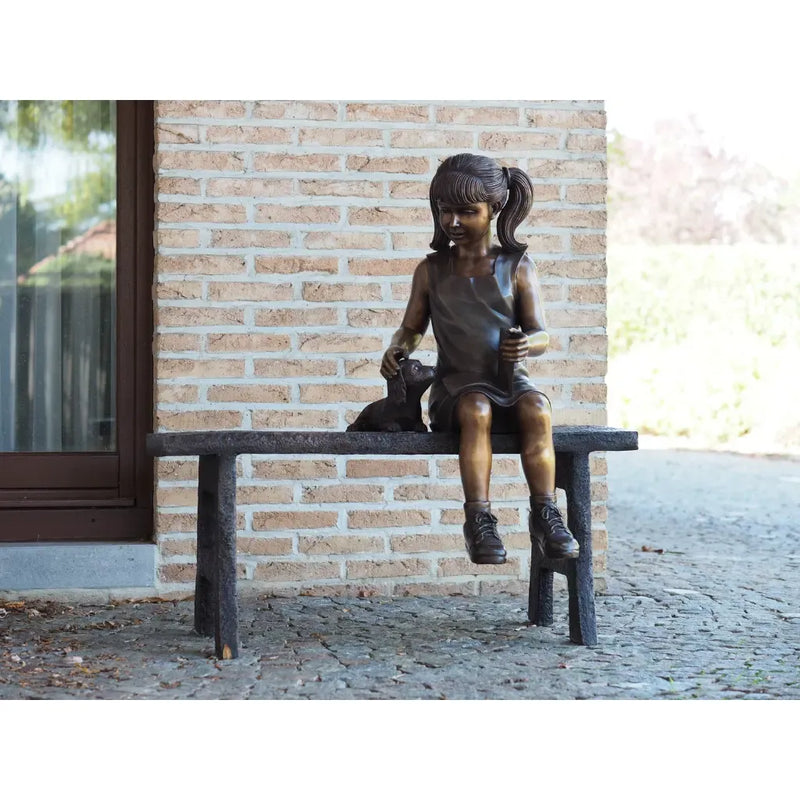 Fille Sur Banc — B1381
