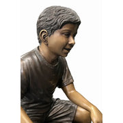 2 enfants jouant aux échecs — B1437