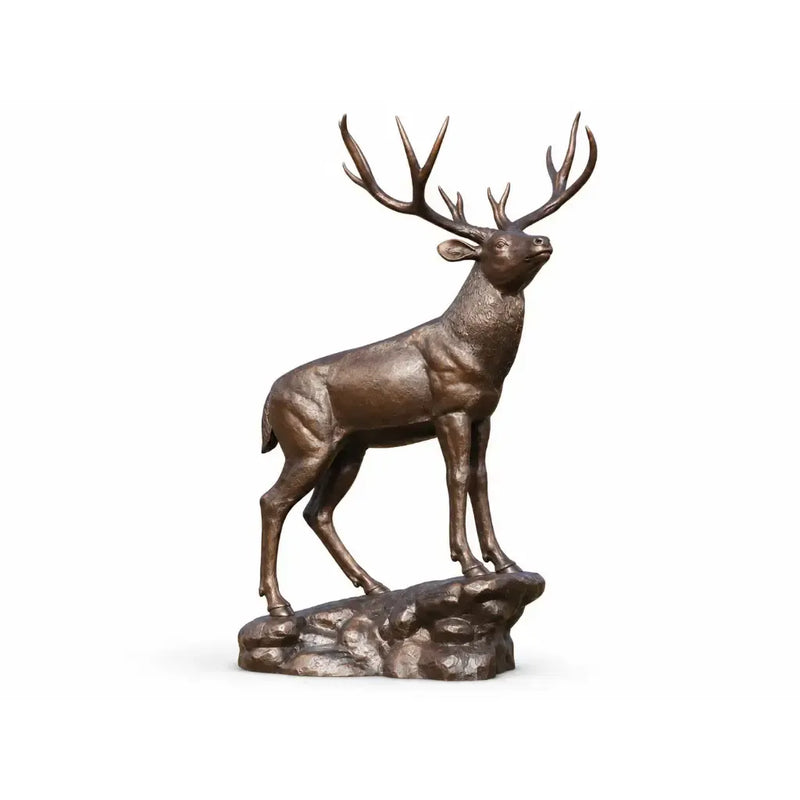 Cerf debout sur socle — B1504-1