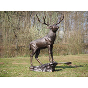 Cerf debout sur socle — B1504-1