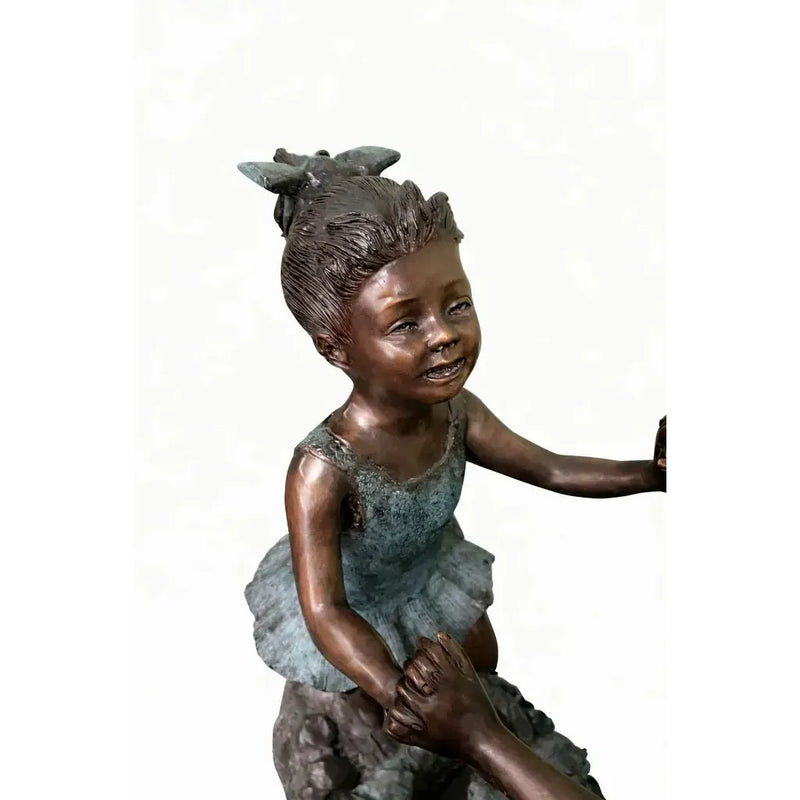 Enfants Dansant En Maillot De Bain — B29368