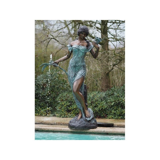 Femme Avec Fleurs Fontaine — B29380