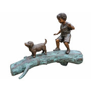 Garcon Avec Chien Sur Trompe — B556