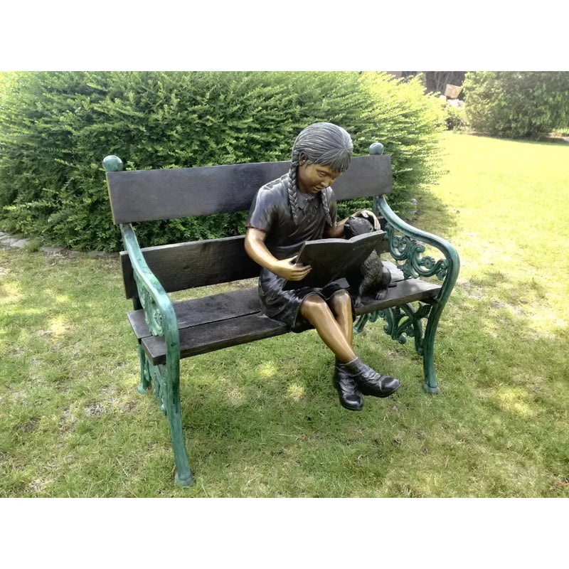 Fille Assise Avec Chien Sur Etabli — B810