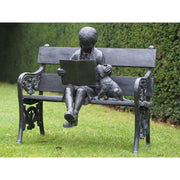 Fille Assise Avec Chien Sur Etabli — B810