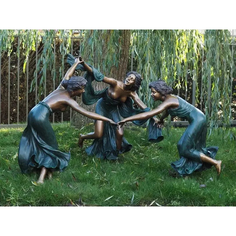 3 Filles Dansant — B825