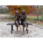 2 Filles Assises Sur Etabli — B839