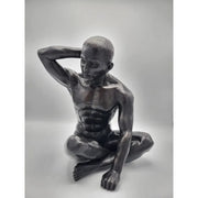 Homme assis, bras levé — BS1480B