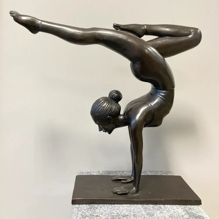 Fille de yoga en poirier — BS1496B