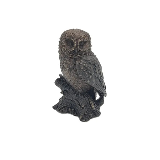 Hibou sur une souche d'arbre — BS1513B