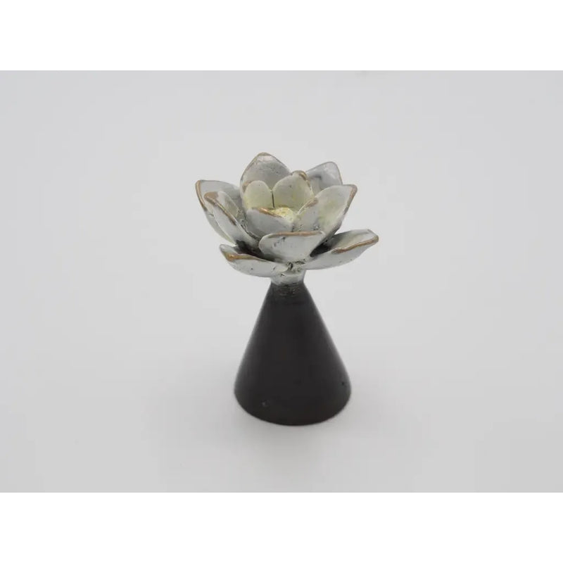 Urne Trépied Fleur Blanche — FV0693BRW-HP