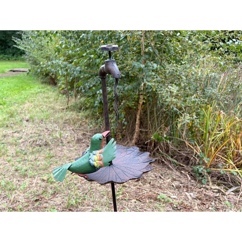 Pique de jardin bain d’oiseaux avec oiseau (6) — MD17030