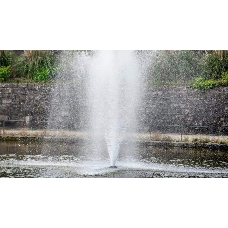 Aquitechnics Aérateurs de bassin Flostyle 3CV 3phases - Emeraude Flostyle 3CV - Ajutage au choix - Jet d'eau flottant alliant bienfaits et élégance JPE0303