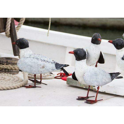 Arrosoir & Persil Mouette au sol ailes fermées - Oiseau décoratif en métal recyclé 12030