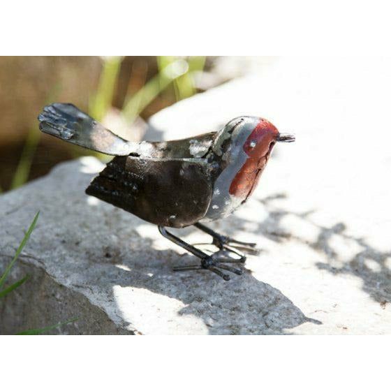 Arrosoir & Persil Rouge gorge - Oiseau décoratif en métal recyclé 11013